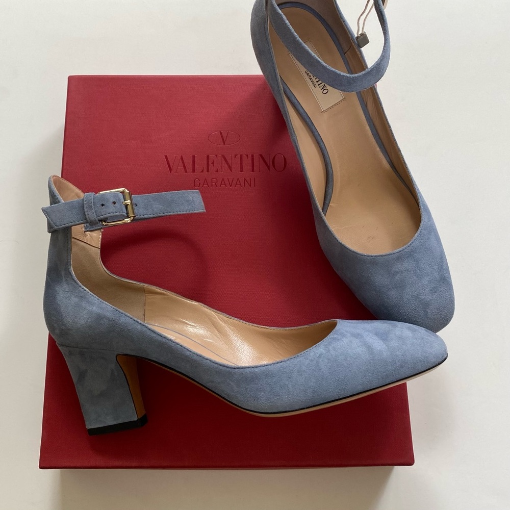 Valentino Garavani Baby Blue Suede Ankle Strap Buckle Heels Size 39.5 With Box
